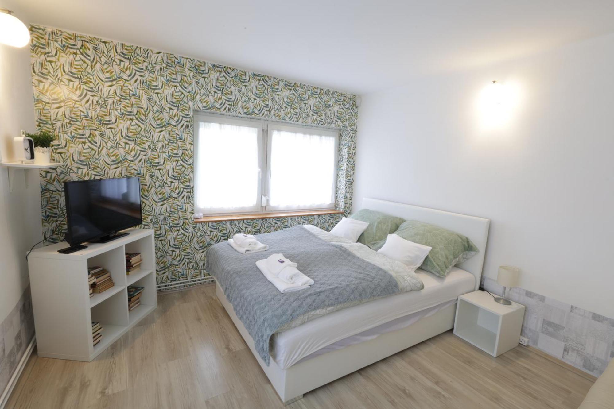 Stardust Apartman เปตช์ ภายนอก รูปภาพ